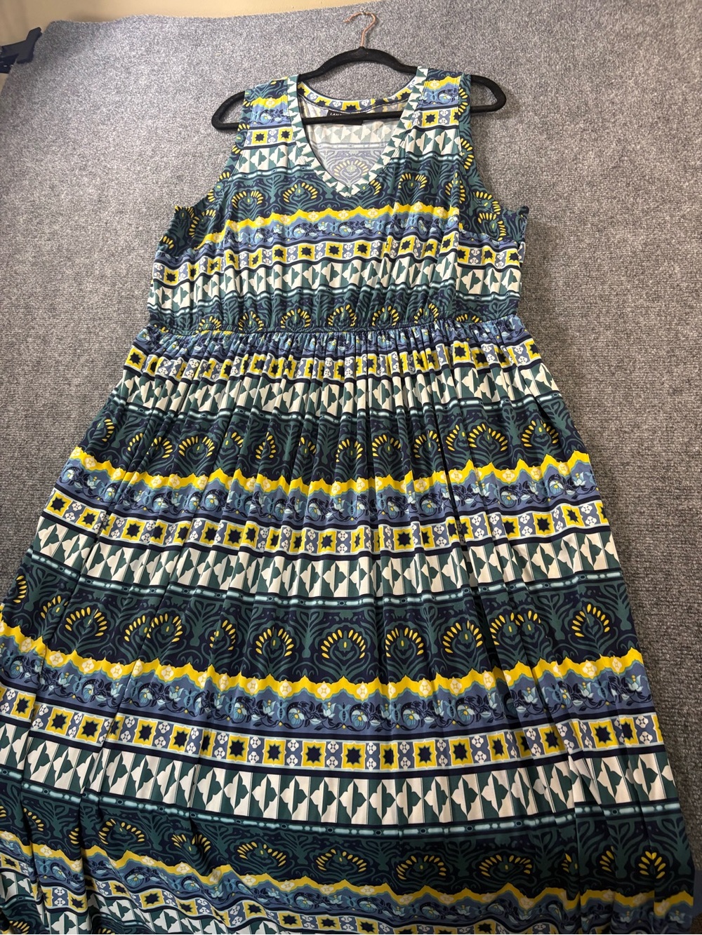 Sleeveless Blue & Yellow Patterned Maxi Dress size 18/20